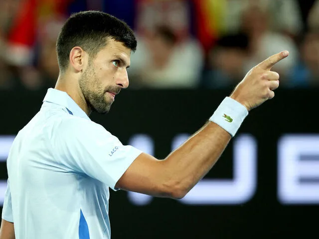 Djokovic confronts heckler