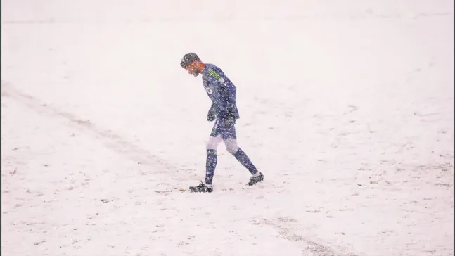 MLS coach fined for snow complaint